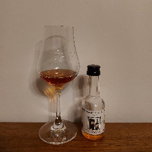 Photo of the rum 2009 taken from user Maxence