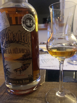 Photo of the rum La Maison du Rhum #4 taken from user Tschusikowsky