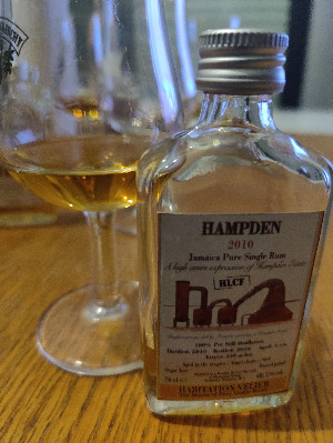 Photo of the rum HLCF taken from user Vincent D