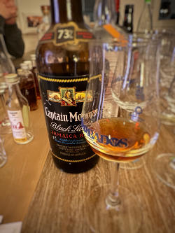 Photo of the rum Captain Morgan Black Label taken from user DomM