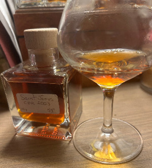 Photo of the rum Brut de fût taken from user Lawich Lowaine