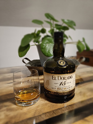 Photo of the rum El Dorado 15 (2020 Release) taken from user Tim 