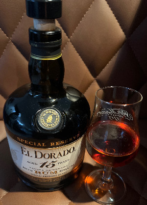 Photo of the rum El Dorado 15 (2020 Release) taken from user BTHHo 🥃