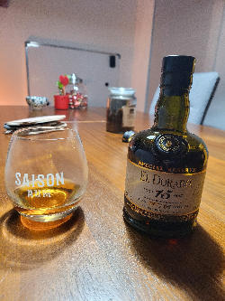 Photo of the rum El Dorado 15 (2020 Release) taken from user LukaŽiga