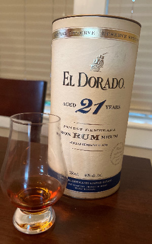 Photo of the rum El Dorado 21 taken from user Anonymous
