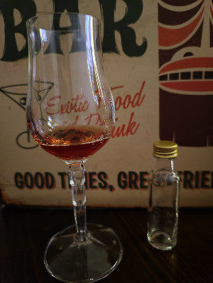 Photo of the rum El Dorado 21 taken from user BjörnNi 🥃