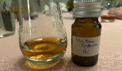 Photo of the rum New Grove Savoir Faire Double Cask Merisier taken from user Lot-NAS