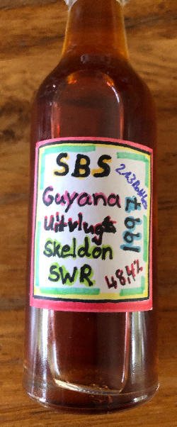 Photo of the rum S.B.S Selected and bottled for Milhade SWR taken from user cigares 