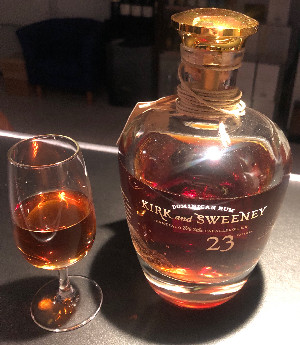 Photo of the rum Kirk and Sweeney 23 Years taken from user BTHHo 🥃