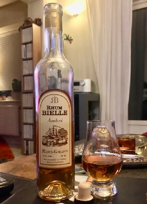 Photo of the rum Rhum Ambré taken from user Stefan Persson