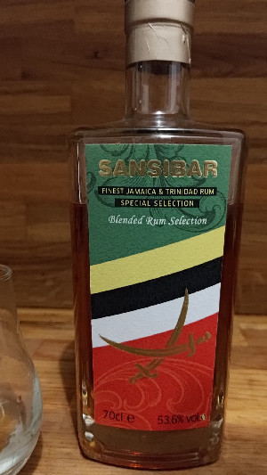 Photo of the rum Finest Jamaica & Trinidad Rum Special Selection taken from user Nivius