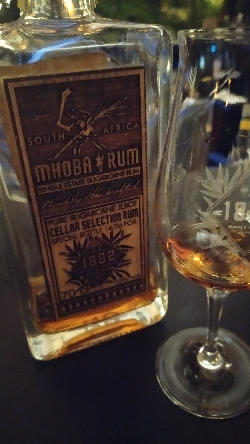 Photo of the rum Cellar Selection Glass Cask Rum taken from user Rodolphe