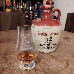 Photo of the rum Appleton Reserve Rare Old Jamaican Rum (Ceramic) taken from user Hans-Peter Jank