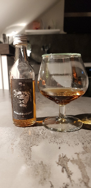 Photo of the rum Wild Series Rum Guadeloupe No. 5 taken from user Werni