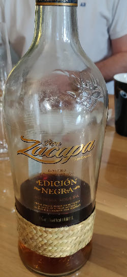 Photo of the rum Ron Zacapa Edición Negra taken from user Nicofr