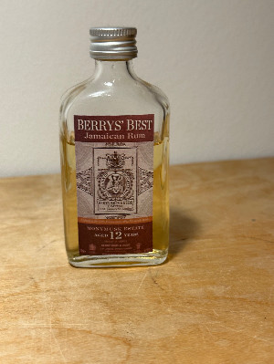 Photo of the rum Berry‘s Best Jamaican Rum (60 ans LMDW) taken from user Johannes