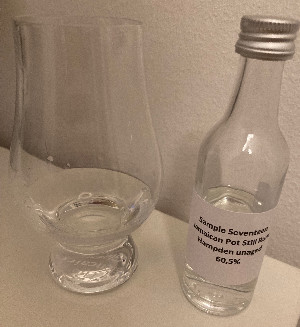 Photo of the rum Sample Seventeen taken from user Johnny Rumcask