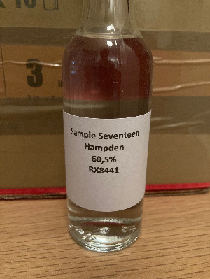 Photo of the rum Sample Seventeen taken from user Johannes