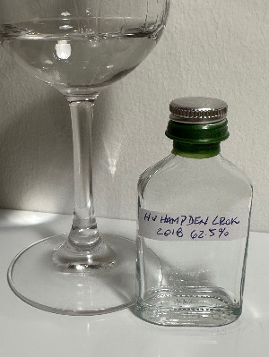 Photo of the rum White LROK taken from user Johannes