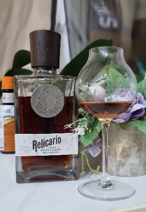 Photo of the rum Relicario Supremo taken from user M@xiM