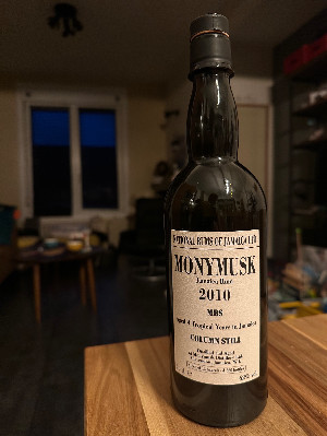 Photo of the rum Monymusk MBS taken from user xJHVx