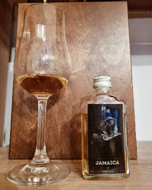 Photo of the rum Wild Series Rum Jamaica No. 18 JMC taken from user SaibotZtar 