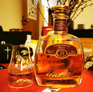 Photo of the rum Vizcaya VXOP taken from user Kevin Sorensen 🇩🇰
