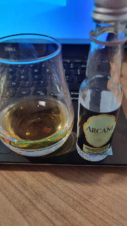 Photo of the rum Arcane Delicatissime Grand Gold taken from user Martin Švojgr