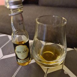 Photo of the rum Arcane Delicatissime Grand Gold taken from user Steffmaus🇩🇰