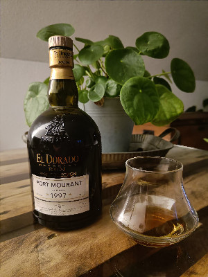 Photo of the rum El Dorado Rare Collection PM taken from user Tim 