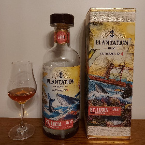 Photo of the rum Plantation Extrême No. 4 taken from user Maxence