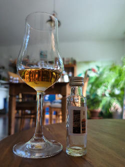 Photo of the rum 11 Años taken from user crazyforgoodbooze