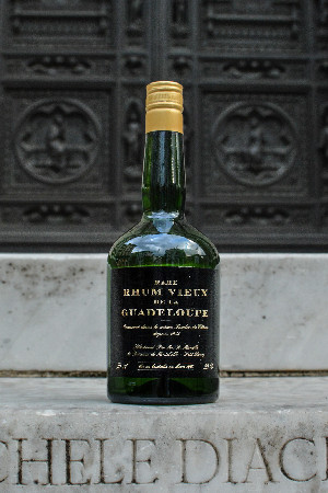 Photo of the rum Montebello Rare Rhum Vieux taken from user Robert Bauer