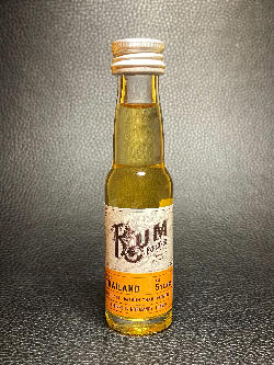 Photo of the rum Rum Explorer Thailand taken from user Lutz Lungershausen 