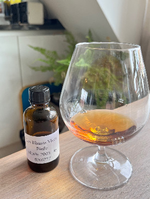 Photo of the rum Rhum vieux de Marie-Galante taken from user Serge