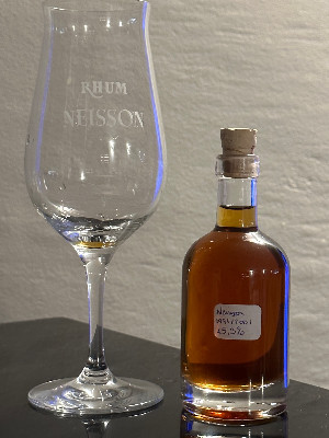 Photo of the rum 1991 taken from user Oli Hollister