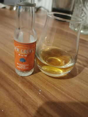 Photo of the rum New Grove Bourbon Cask Rum taken from user Rumpalumpa