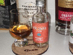Photo of the rum New Grove Bourbon Cask Rum taken from user Martin Ekrt