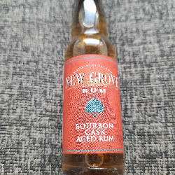 Photo of the rum New Grove Bourbon Cask Rum taken from user Timo Groeger