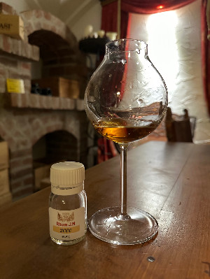 Photo of the rum 2000 taken from user Oliver
