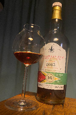 Photo of the rum  taken from user Mirco