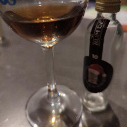 Photo of the rum 6 Years taken from user Christian Rudt