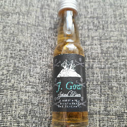 Photo of the rum J. Gow Spiced Rum taken from user Timo Groeger