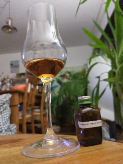 Photo of the rum Small Batch Rare Rums taken from user crazyforgoodbooze