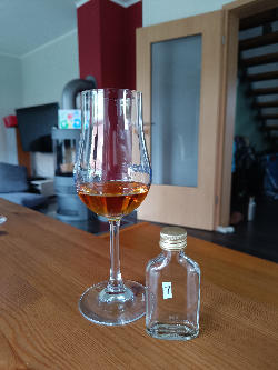 Photo of the rum No. 17 SLD taken from user Basti