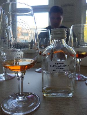 Photo of the rum Traditionnel Type G2 (Staff Selection) taken from user crazyforgoodbooze