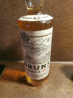 Photo of the rum Bruns Jamaica-Rum taken from user Beach-and-Rum 🏖️🌴