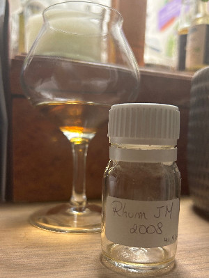 Photo of the rum 2008 taken from user Lawich Lowaine