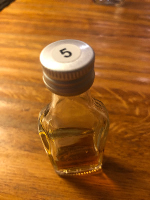 Photo of the rum Clairin Vieux Vaval & Casimir (Whisky Live Paris 2021) taken from user cigares 