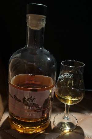Photo of the rum Premium Arctic Rum taken from user BTHHo 🥃